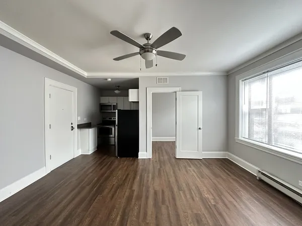 $1,650 | 817 West Lakeside Place, Unit 409, Chicago, IL 60640