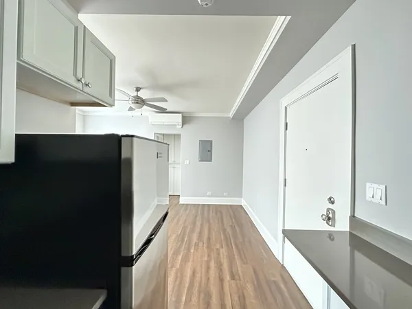 $1,650 | 817 West Lakeside Place, Unit 409, Chicago, IL 60640