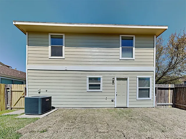 $2,465 | 18011 Shallow Leaf Lane, Cypress, TX 77433