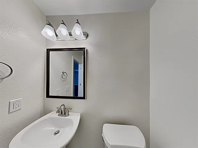 $2,465 | 18011 Shallow Leaf Lane, Cypress, TX 77433