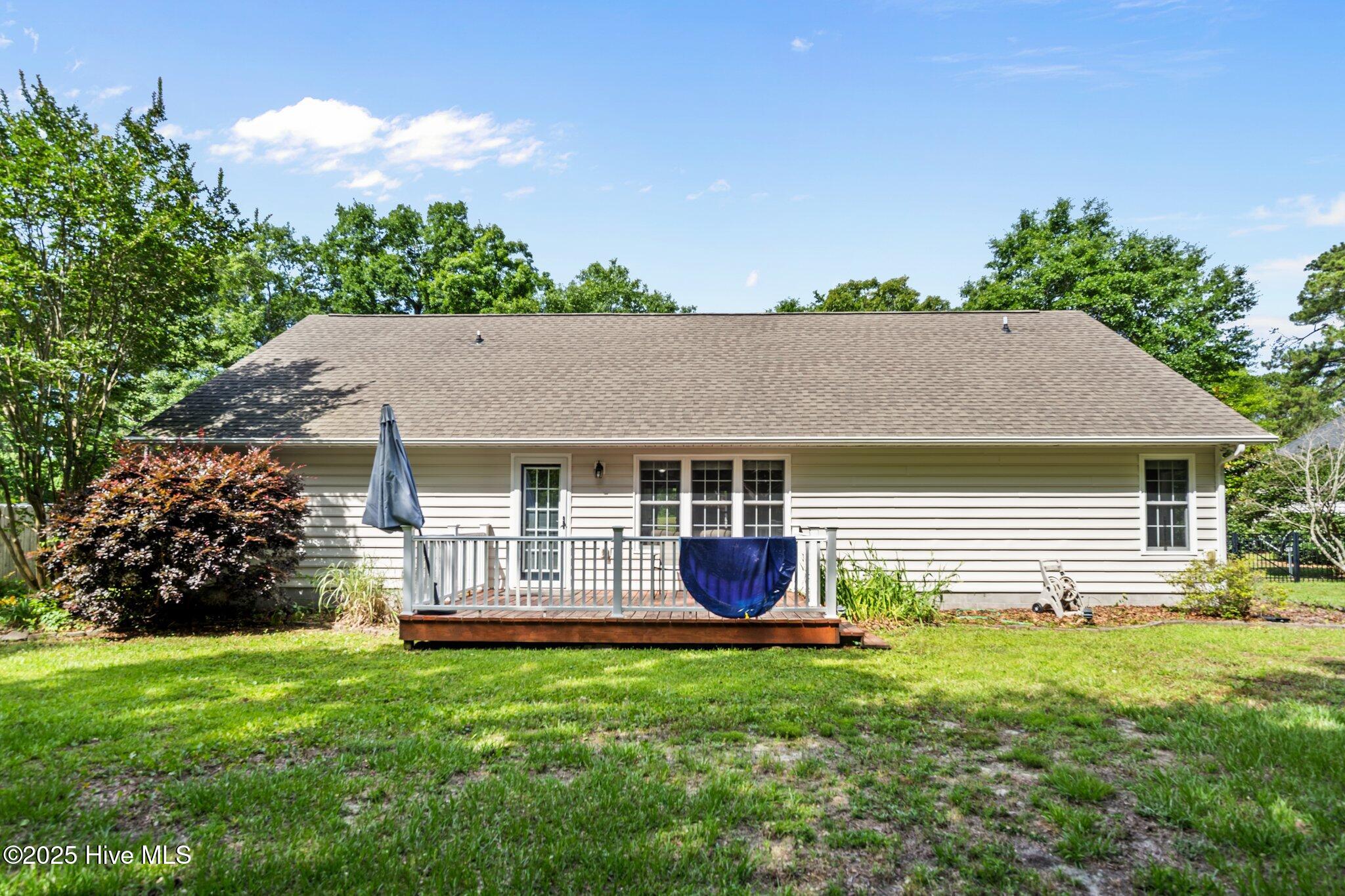 331 Long Leaf Drive Hampstead, NC 28443 - Photo 7 of 51 1-web-or-mls-07