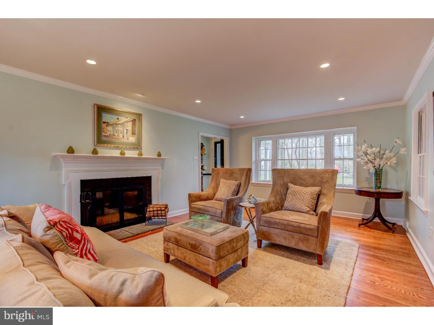 306 Pine Tree Road Wayne, PA 19087 - Photo 8 of 25