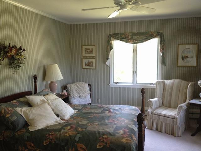 138 Third Avenue Hyannis, MA 02601 - Photo 13 of 27 a bedroom with a bed and window