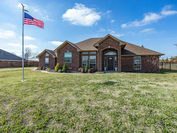 $489,899 | 10000 Fireside Lane, Forney, TX 75126