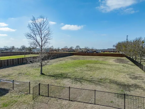 $489,899 | 10000 Fireside Lane, Forney, TX 75126