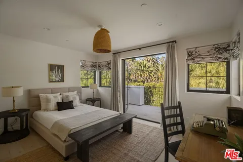 $3,798,000 | 131 South Saltair Avenue, Los Angeles, CA 90049