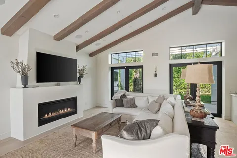 $3,798,000 | 131 South Saltair Avenue, Los Angeles, CA 90049