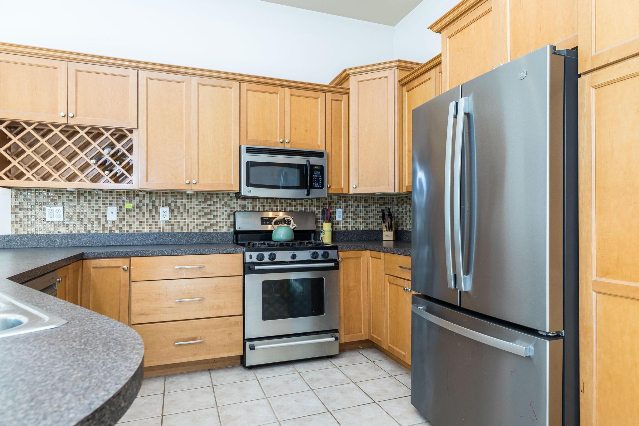 6 Deborah Lane Dover, NH 03820 - Photo 2 of 33