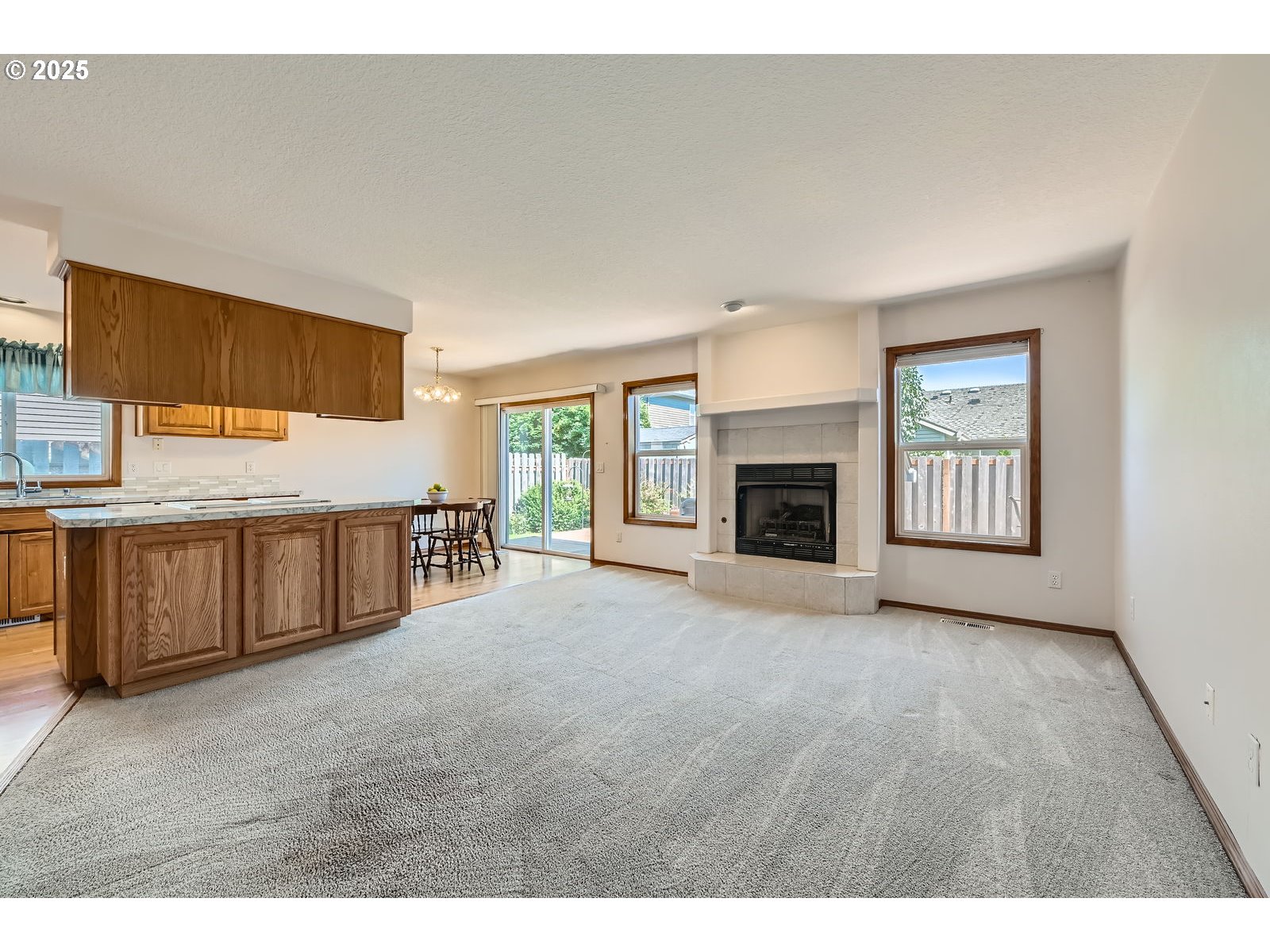 1552 Northeast 19th Loop Canby, OR 97013 - Photo 15 of 28