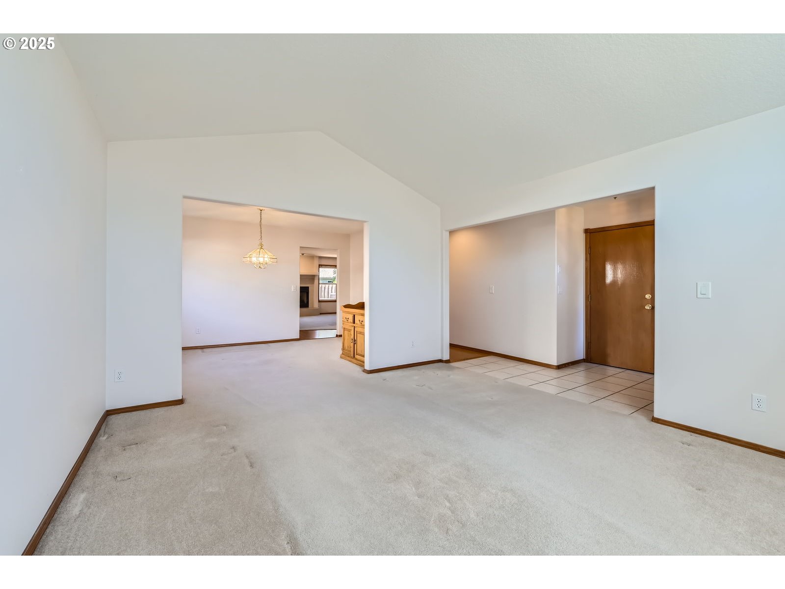 1552 Northeast 19th Loop Canby, OR 97013 - Photo 6 of 28