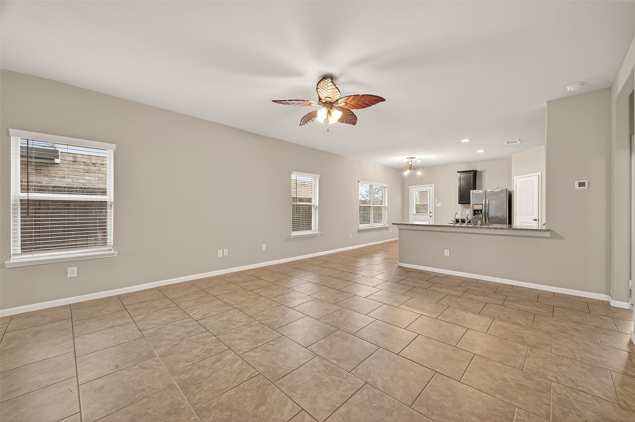 2510 Meerstad Lane Houston, TX 77047 - Photo 11 of 49 a view of kitchen and window