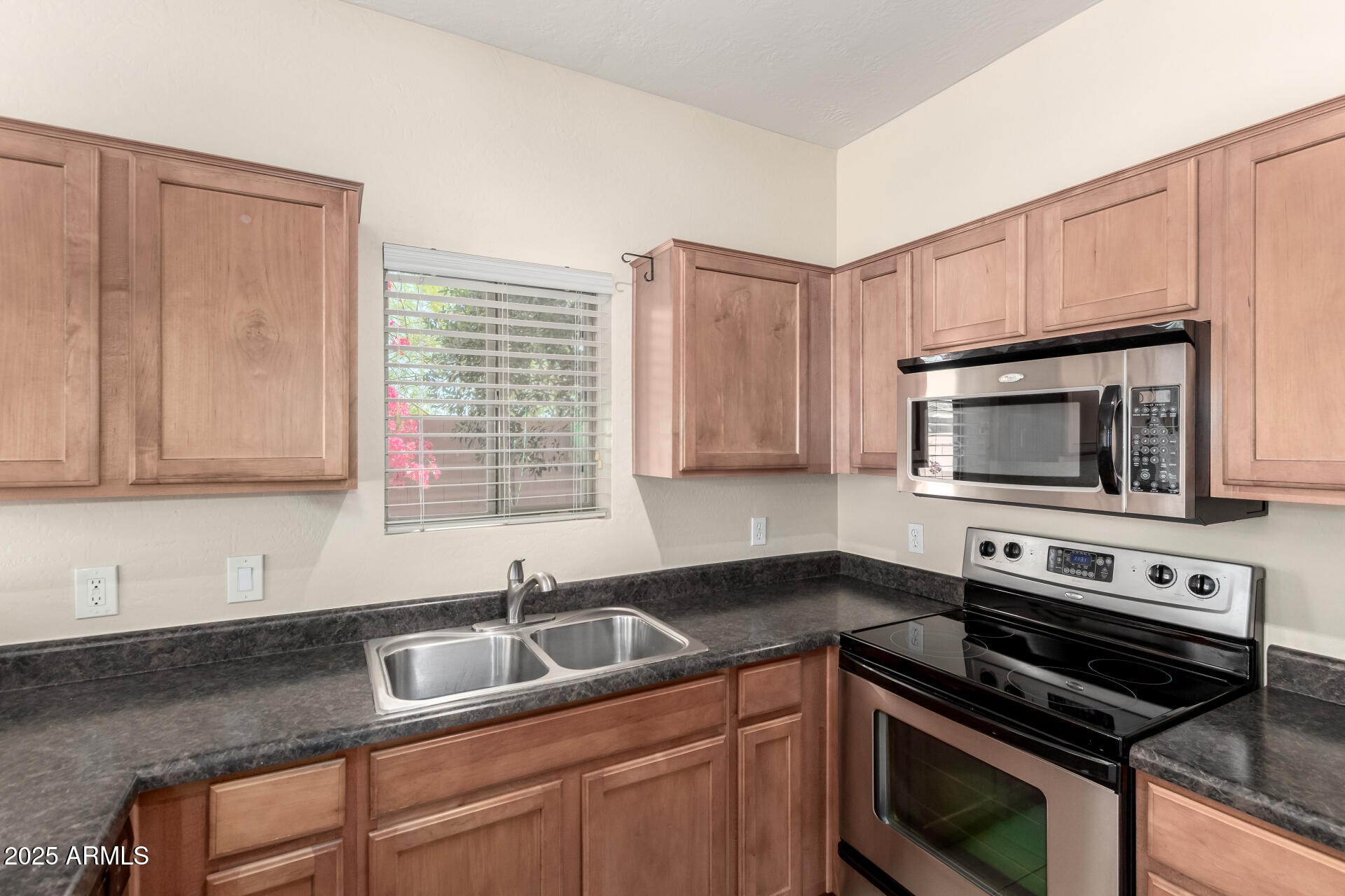 17365 North Cave Creek Road, Unit 121 Phoenix, AZ 85032 - Photo 4 of 33 06 - Cave Creek 17365