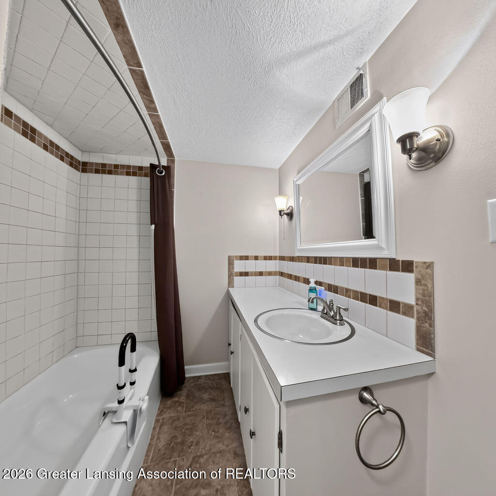 741 Center Street Mason, MI 48854 - Photo 29 of 33 36