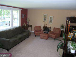 9 Cobblestone Road Cherry Hill, NJ 08003 - Photo 3 of 4