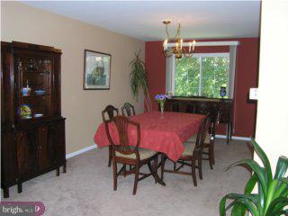 9 Cobblestone Road Cherry Hill, NJ 08003 - Photo 4 of 4
