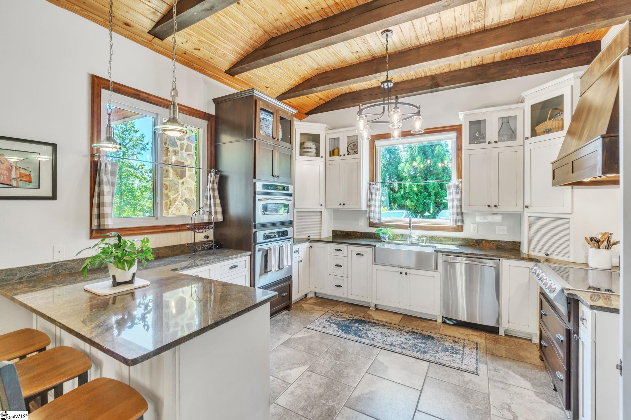 400 Sunset Road Landrum, SC 29356 - Photo 7 of 36