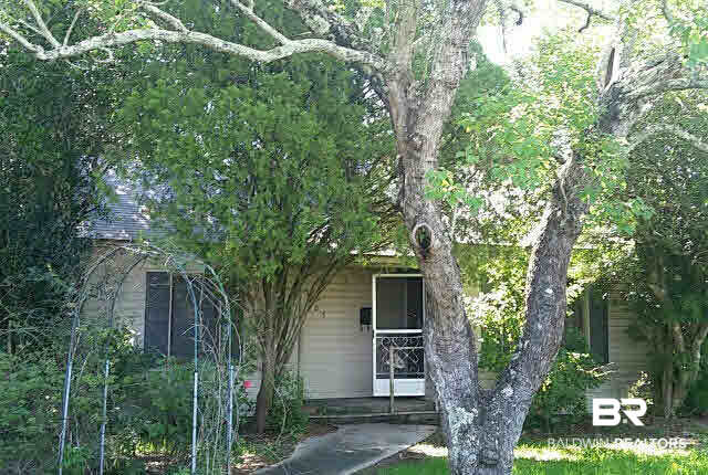 605 South Presley Street Atmore, AL 36502 - Photo 1 of 16