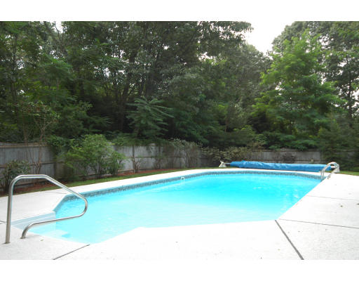 15 Whiting Road Framingham, MA 01701 - Photo 3 of 14 Gallery Image 3