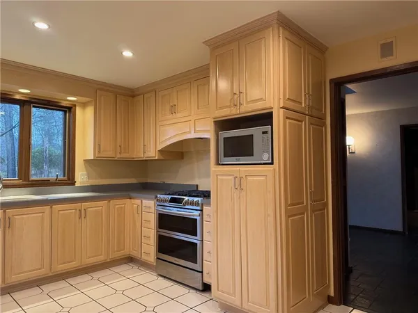 $2,850 | 5072 Northlawn Circle, Murrysville, PA 15668