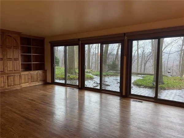 $2,850 | 5072 Northlawn Circle, Murrysville, PA 15668