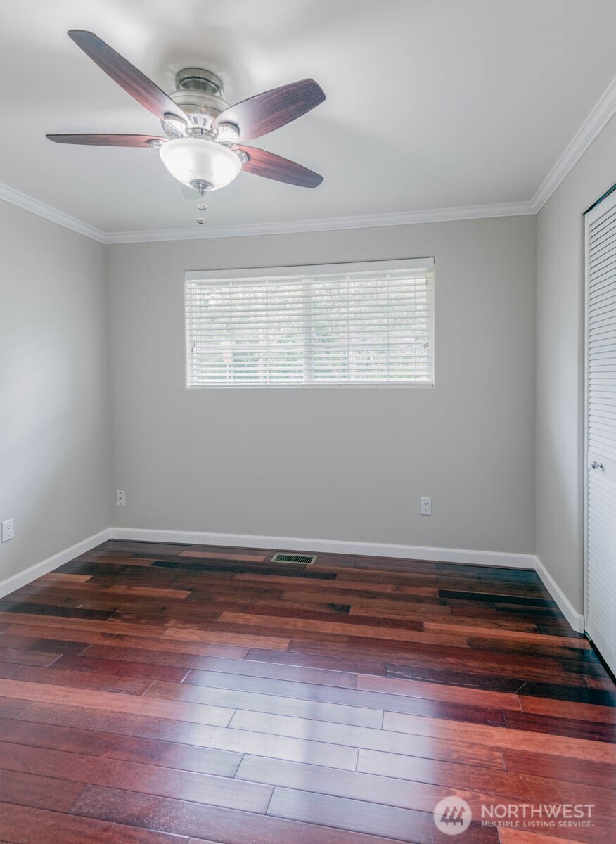 5207 Erlands Point Road Northwest Bremerton, WA 98312 - Photo 18 of 37