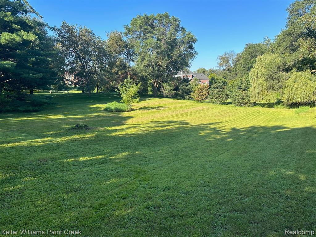 3340 Hadden Road Rochester, MI 48306 - Photo 7 of 20