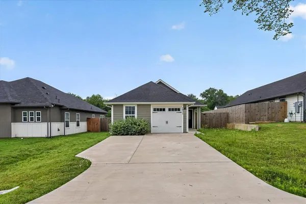 $250,000 | 1032 Ray Drive, Denison, TX 75020