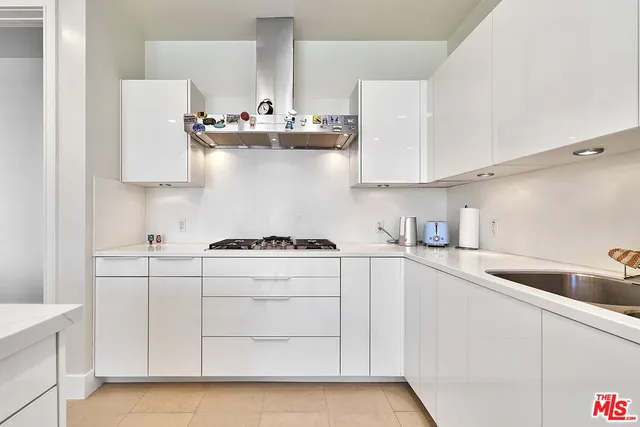 $15,000 | 10776 Wilshire Boulevard, Unit 603, Los Angeles, CA 90024