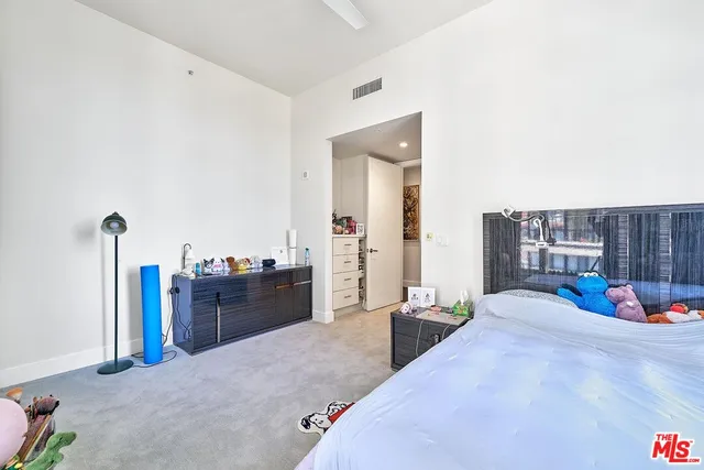 $15,000 | 10776 Wilshire Boulevard, Unit 603, Los Angeles, CA 90024