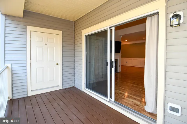 $3,400 | 11322 Westbrook Mill Lane, Unit 302, Fairfax, VA 22030