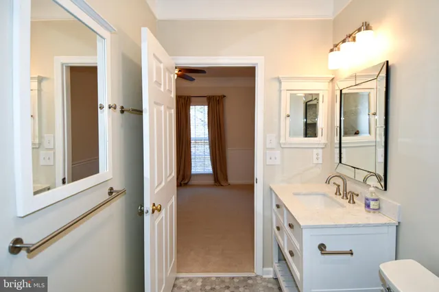 $3,400 | 11322 Westbrook Mill Lane, Unit 302, Fairfax, VA 22030