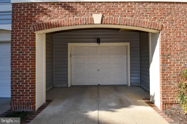 $3,400 | 11322 Westbrook Mill Lane, Unit 302, Fairfax, VA 22030