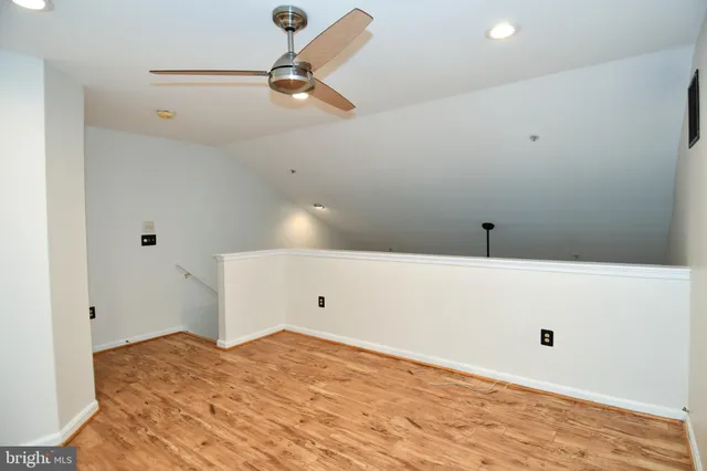 $3,400 | 11322 Westbrook Mill Lane, Unit 302, Fairfax, VA 22030