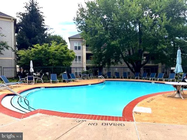 $3,400 | 11322 Westbrook Mill Lane, Unit 302, Fairfax, VA 22030