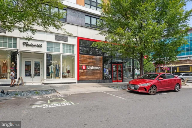 $3,400 | 11322 Westbrook Mill Lane, Unit 302, Fairfax, VA 22030