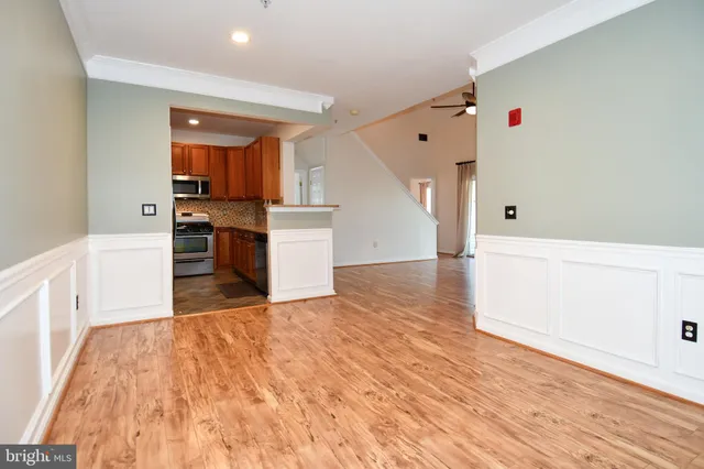 $3,400 | 11322 Westbrook Mill Lane, Unit 302, Fairfax, VA 22030