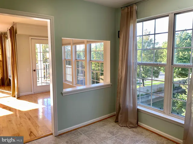 $2,850 | 6149 Stonehenge Place, North Bethesda, MD 20852