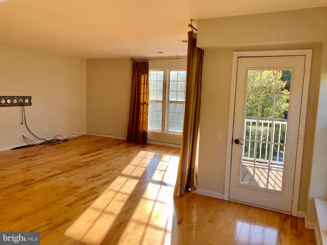 $2,850 | 6149 Stonehenge Place, North Bethesda, MD 20852