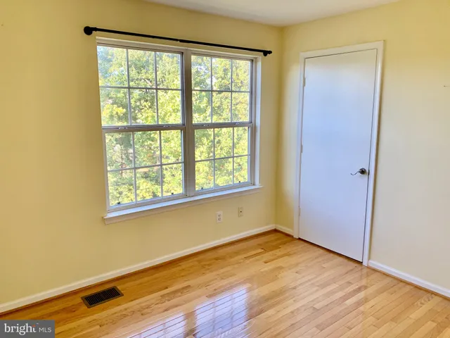 $2,850 | 6149 Stonehenge Place, North Bethesda, MD 20852