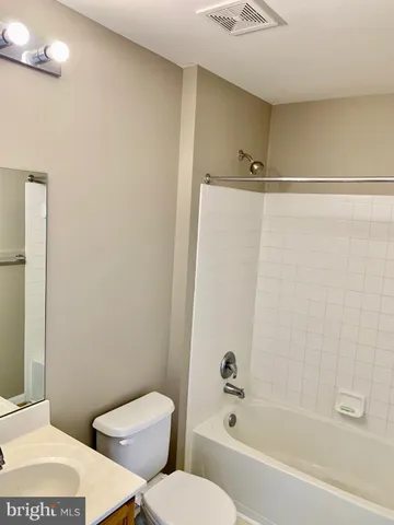 $2,850 | 6149 Stonehenge Place, North Bethesda, MD 20852