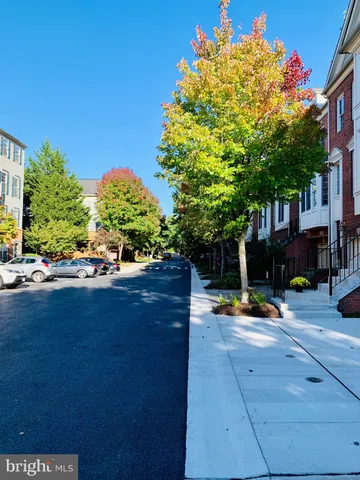 $2,850 | 6149 Stonehenge Place, North Bethesda, MD 20852