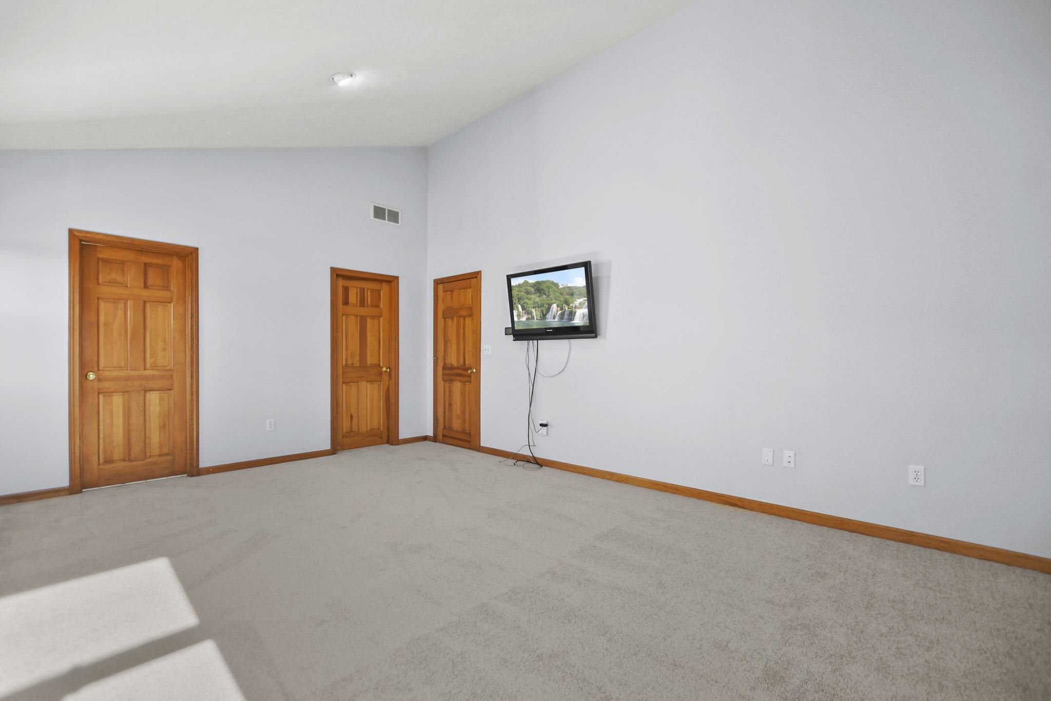 5 Longview Circle Pelham, NH 03076 - Photo 15 of 58