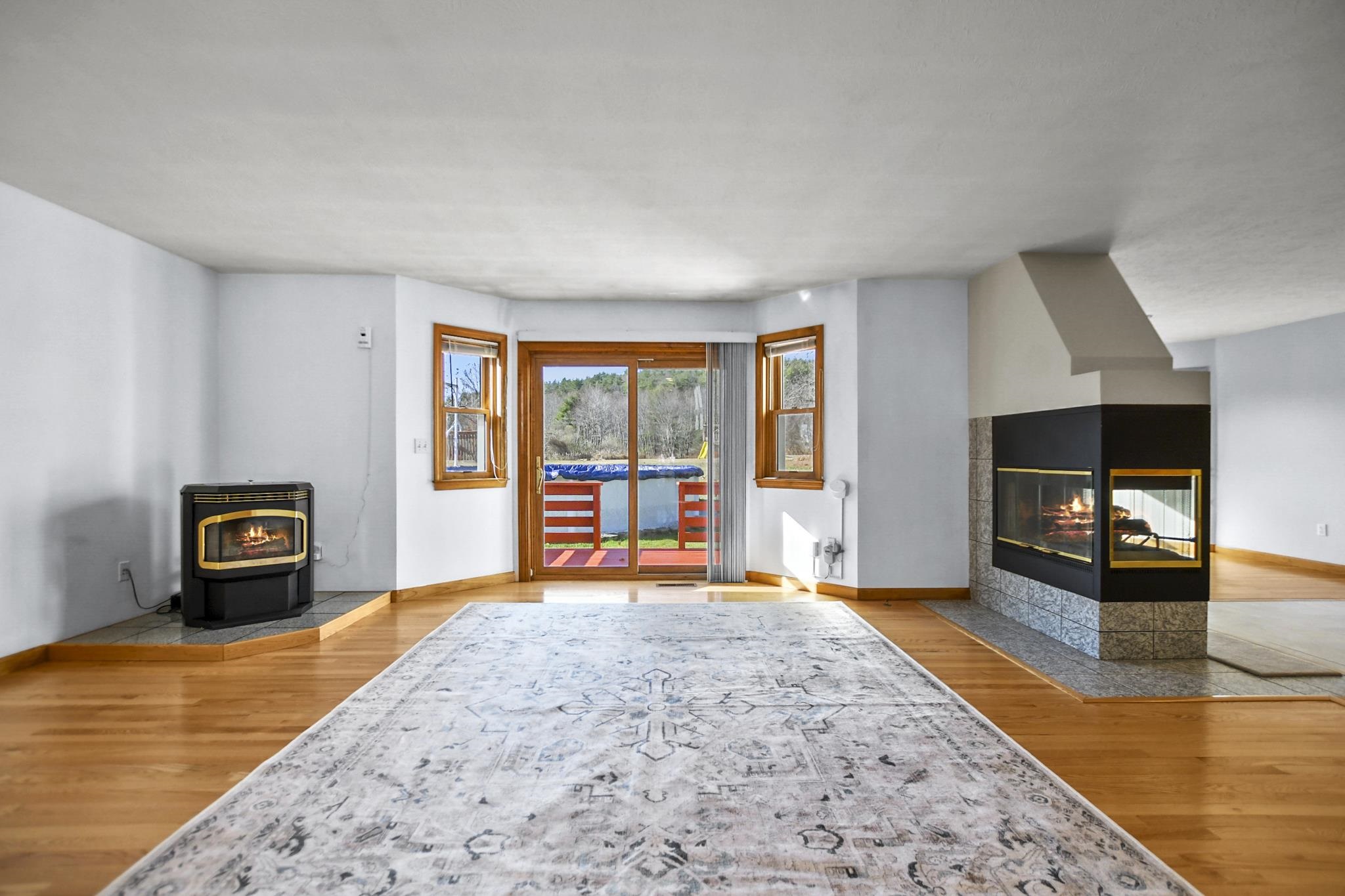 5 Longview Circle Pelham, NH 03076 - Photo 3 of 58