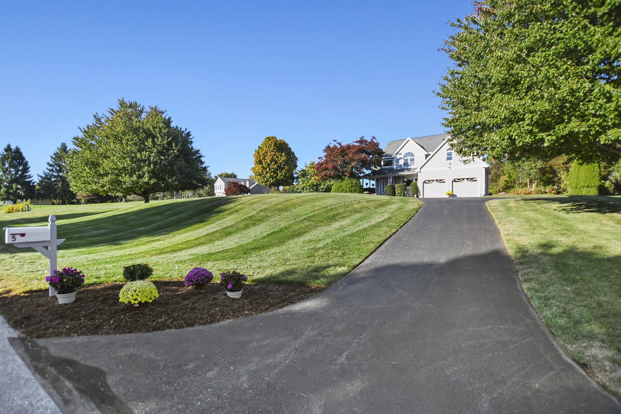 5 Longview Circle Pelham, NH 03076 - Photo 45 of 58