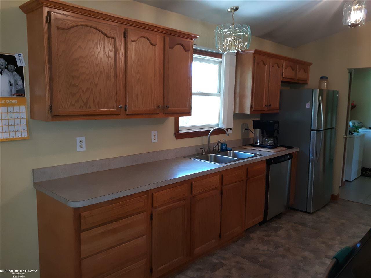 6047 Connell Road Yale, MI 48097 - Photo 3 of 20 31390662-2.JPG