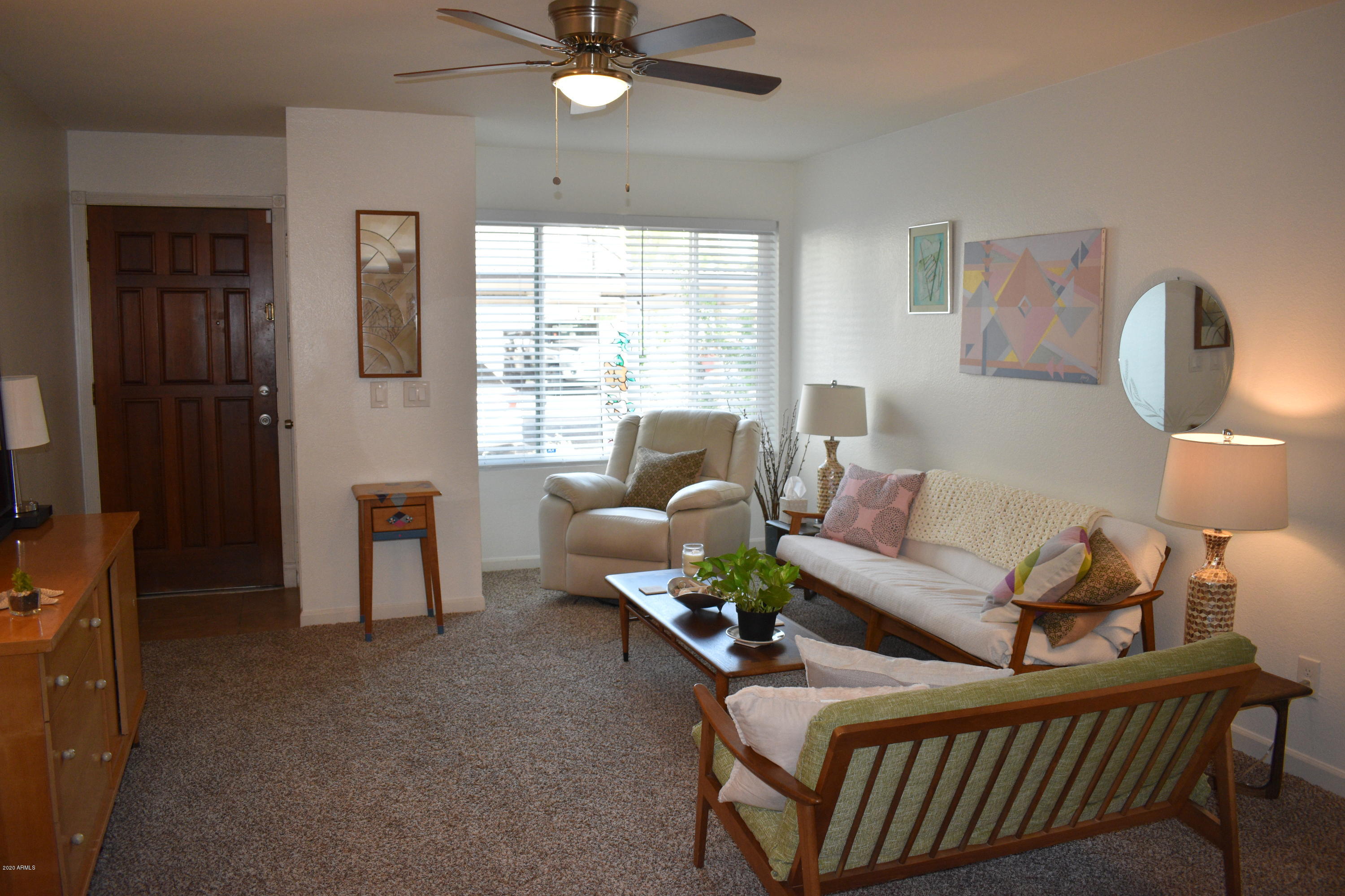 1927 East Hampton Avenue, Unit 129 Mesa, AZ 85204 - Photo 2 of 14 Living Room