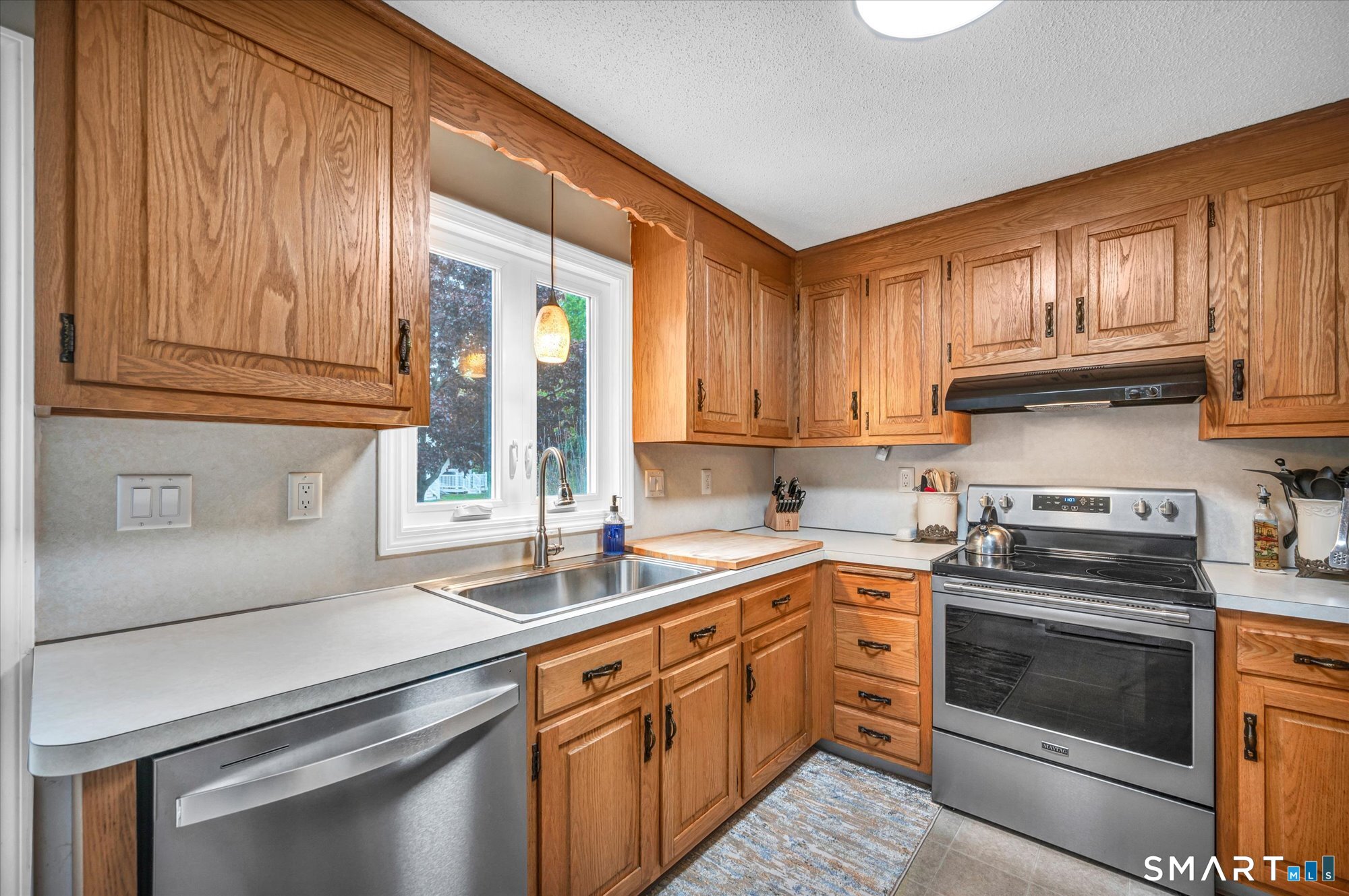 8 Countryside Lane, Unit 5 Middletown, CT 06457 - Photo 18 of 31