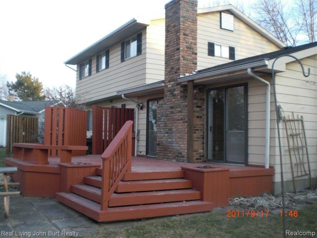 2284 Crane Road Fenton, MI 48430 - Photo 7 of 16 crane 017.jpg