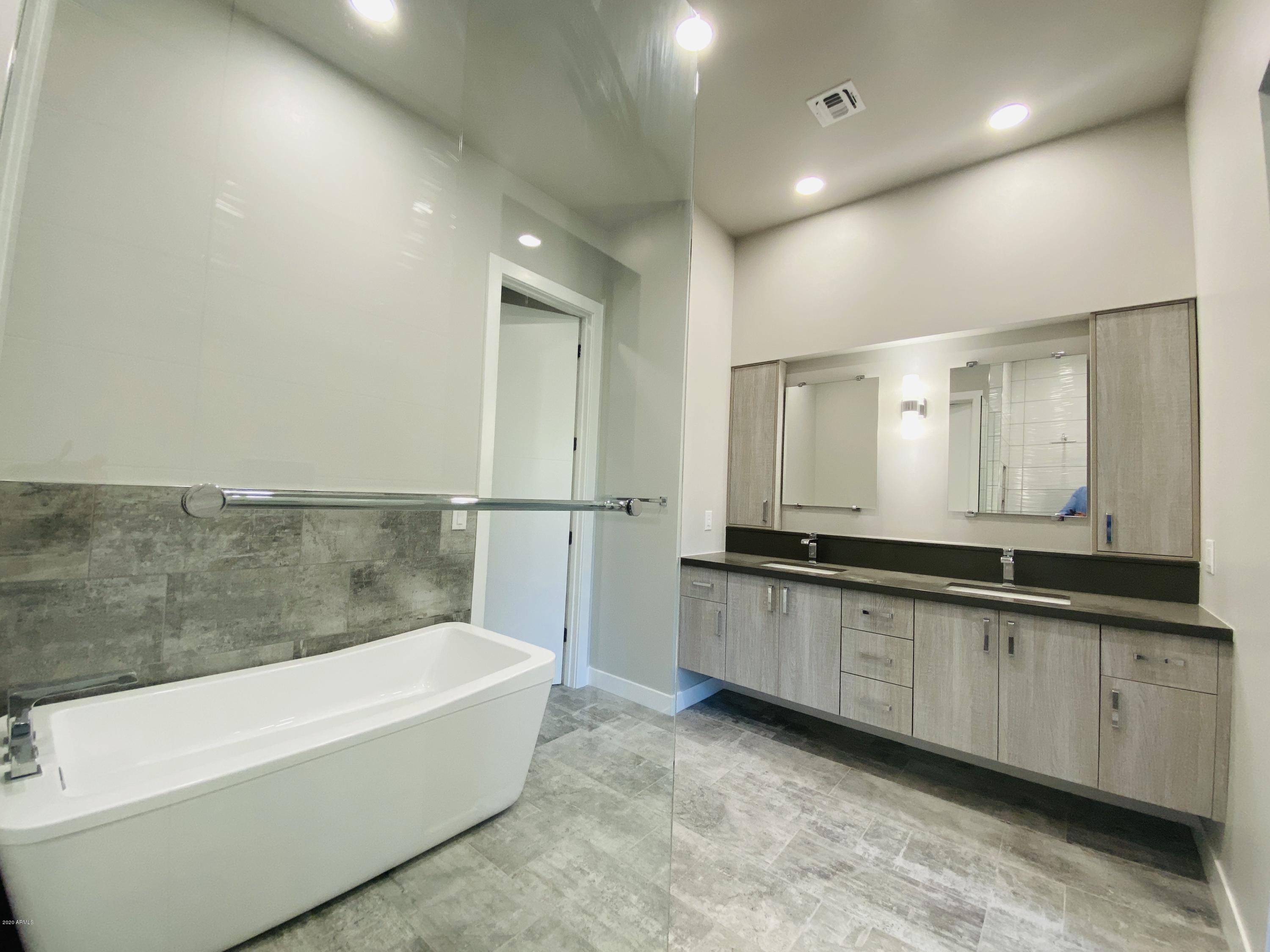 2645 East Osborn Road, Unit 3 Phoenix, AZ 85016 - Photo 14 of 31 Master Bath 1