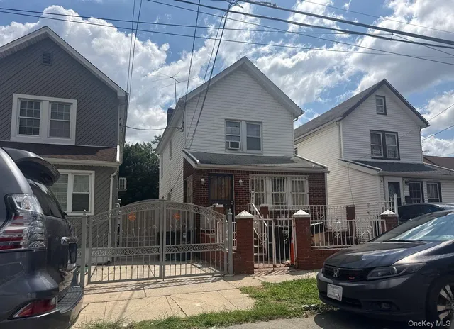 $560,000 | 99-23 215th Street | Queens Village